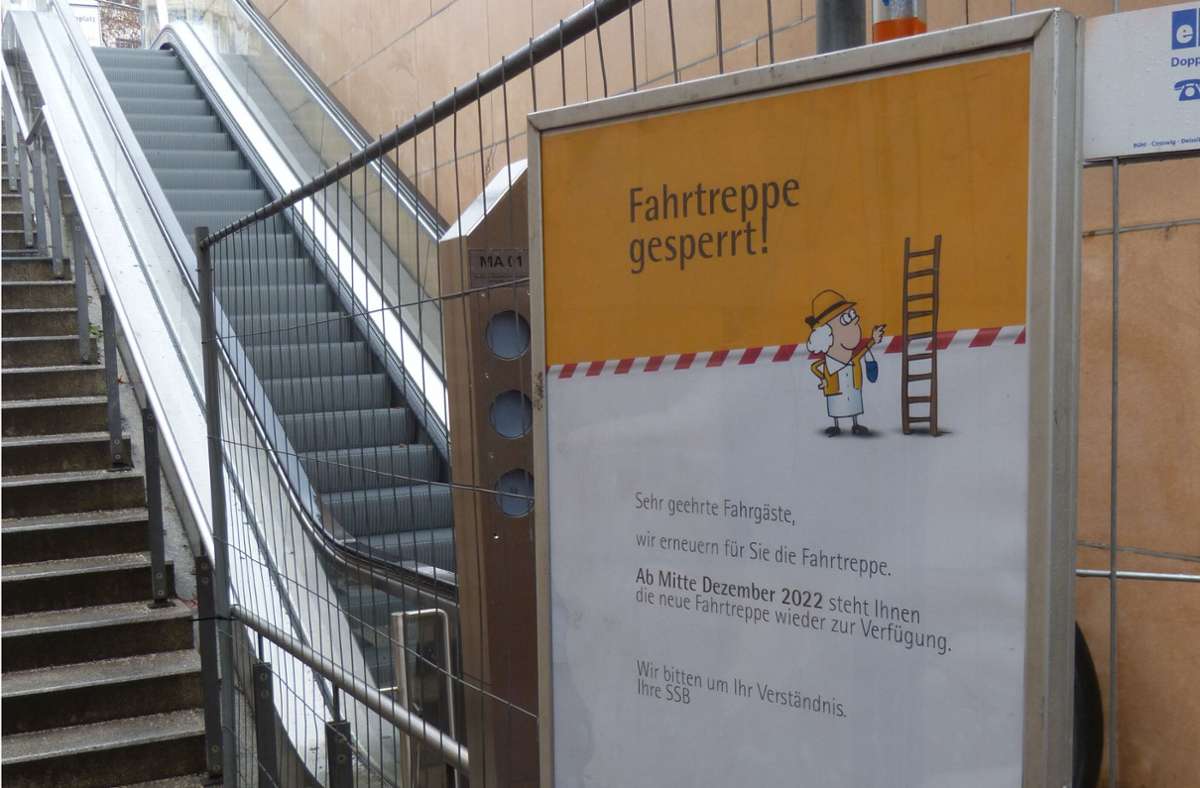 Bereits Mitte Dezember sollte die Rolltreppe an der Haltestelle Marienplatz wieder für die Fahrgäste zur Verfügung stehen. Doch bislang Fehlanzeige. Foto: Alexander /üller