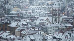 Am Sonntag kann es in Stuttgart erneut schneien. Zum Wochenbeginn wird es wieder milder. Foto: dpa