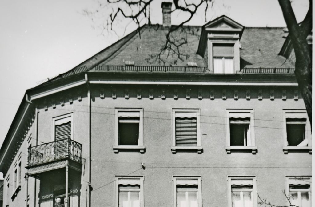 In diesem Haus in der Ulmer Bahnhofstraße 20 ist Albert Einstein geboren.     			- Foto: Stadtarchiv Ulm