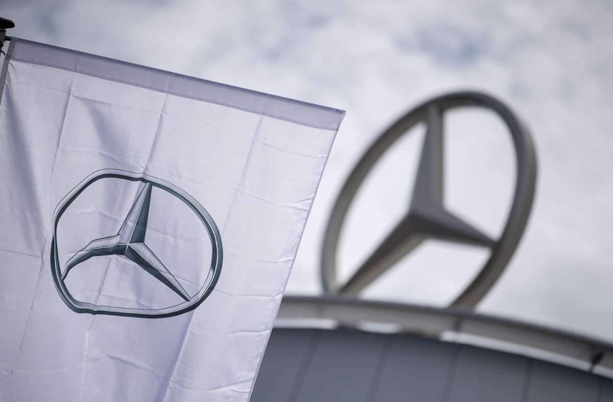 Mercedes-Benz hat bestimmte Autos verschiedener  Baureihen zurückgerufen. (Symbolfoto) Foto: dpa/Sebastian Gollnow