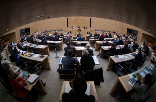 Mit 143 Abgeordneten ist der Landtag von Baden-Württemberg so groß wie nie Foto: dpa