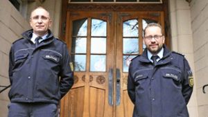 Rollentausch: Holger Hertkorn (l.) und Frank Bechtle Foto: Polizei