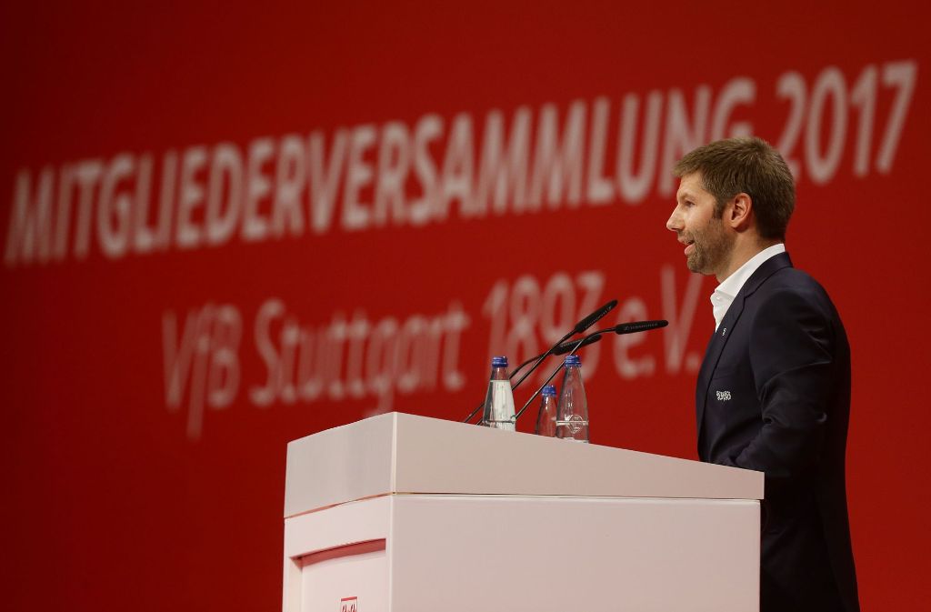 Präsidiumsmitglied Thomas Hitzlsperger wird mit überwältigender Mehrheit bestätigt.