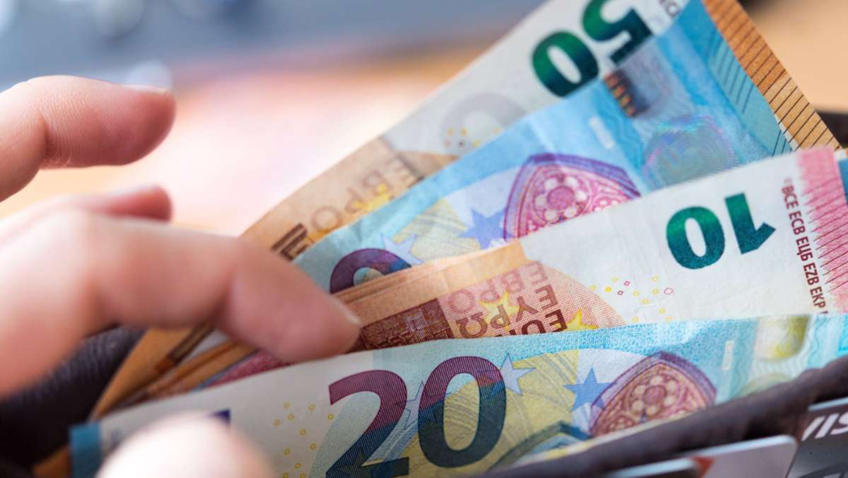 Betrug in Kornwestheim: Falsche Spendensammlerin bestiehlt Seniorin