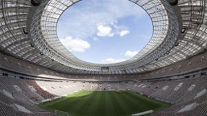 Das Luschnikistadion in Moskau – Stätte des WM-Endspiels 2018 – ist pompös. In der russischen Provinz gestalten sich die Dinge anders. Foto: AP
