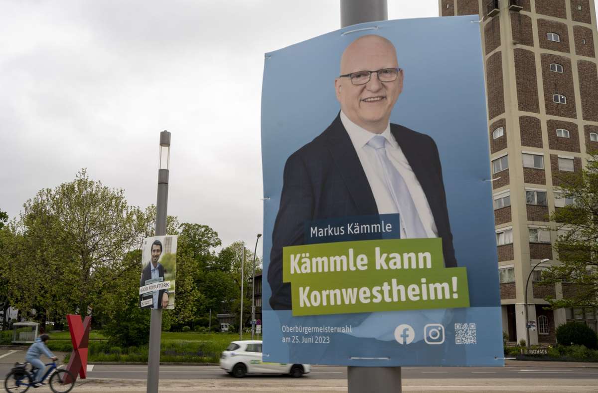 Die Plakate von Kadir Koyutürk (hinten) und Markus Kämmle hängen schon. Foto: J/rgen Bach
