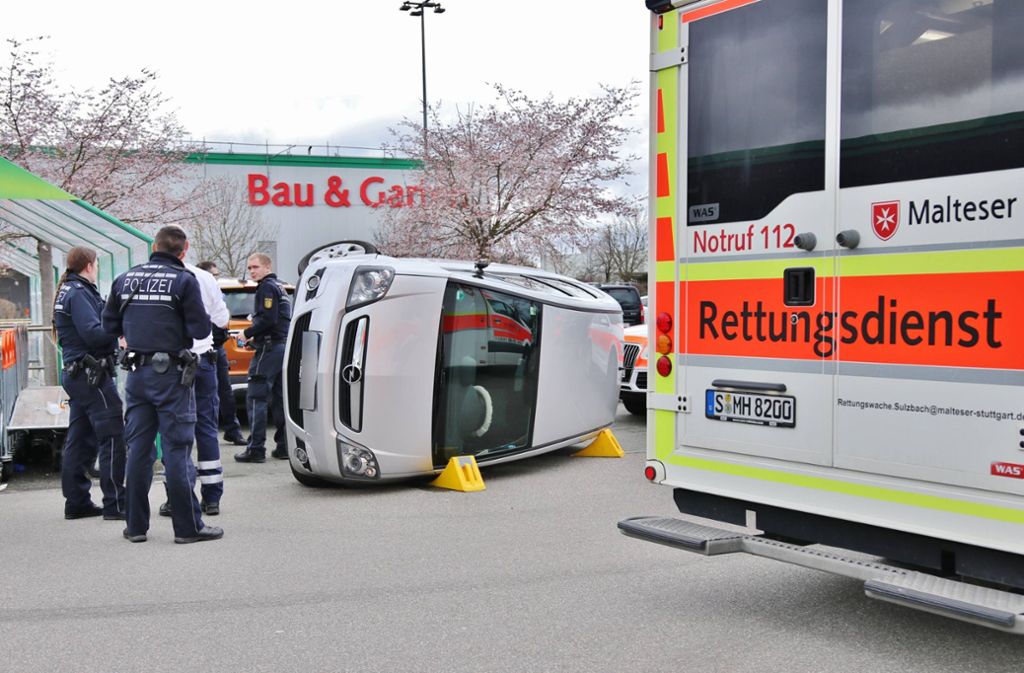 Der Unfall ereignete sich auf dem Parkplatz des Baywa-Baumarktes  in Backnang.