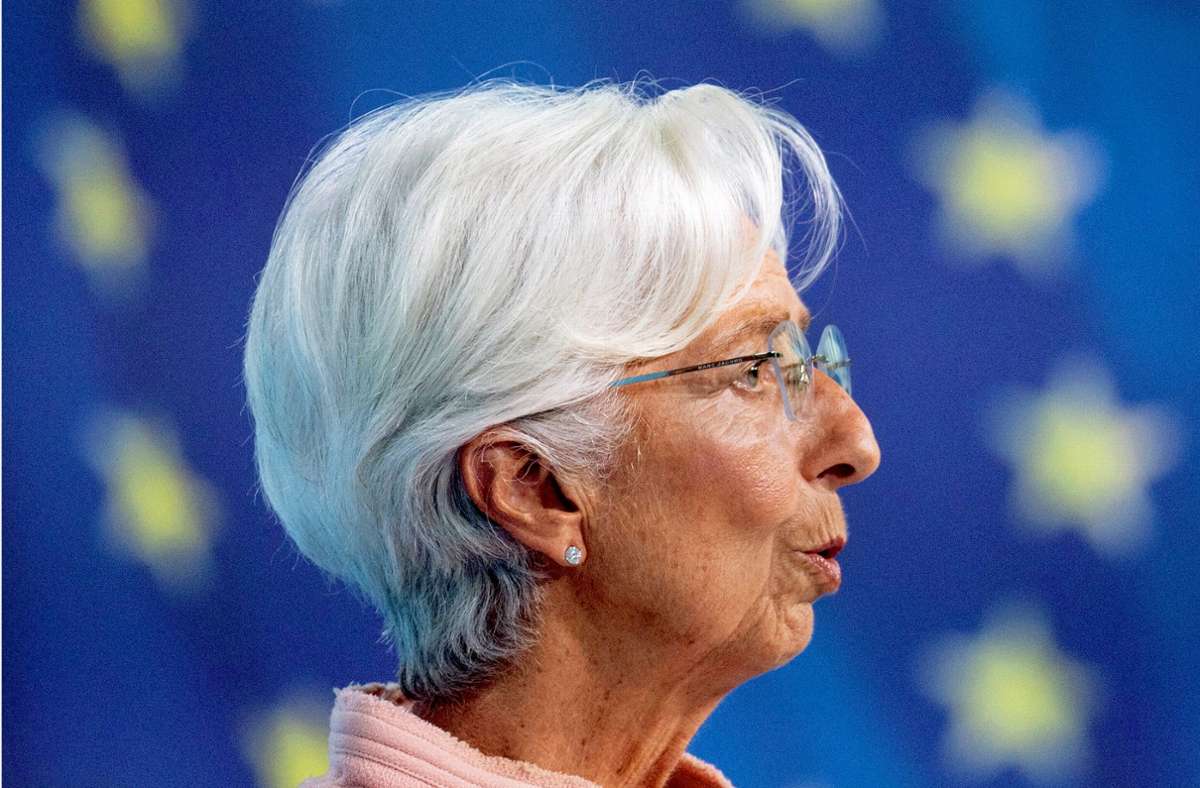 EZB-Präsidentin Lagarde hält den Preisauftrieb für vorübergehend. Foto: dpa/Boris Roessler