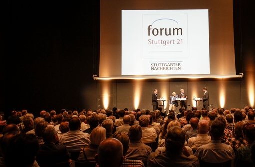 450 Besucher kamen zum Forum Stuttgart 21 auf die Landesmesse Foto: Leif Piechowski