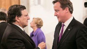 EU-Kommissionspräsident Jose Manuel Barroso (links) im Gespräch mit dem britischen Premier David Cameron Foto:  