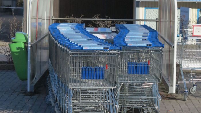 Kloppen statt shoppen – heftiger Streit um Einkaufswagen