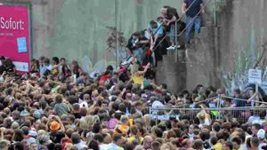 Bei der Loveparade im Juli 2010 in Duisburg sind 21 Menschen gestorben. (Archivfoto) Foto: dpa
