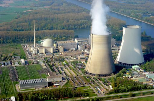 Das von EnBW betriebene Kernkraftwerk Philippsburg – im Bild die Kühltürme –  soll bis Ende des Jahres endgültig die Stromproduktion einstellen. Foto: dpa
