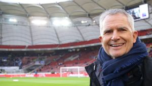 VfB-Präsident Wolfgang Dietrich sprach vor Fans über die  Lage. (Symbolbild) Foto: Pressefoto Baumann