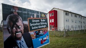 Beschädigtes Wahlplakat vom heutigen AfD-Fraktionsvorsitzenden im baden-württembergischen Landtag, Jörg Meuthen. Foto: Lichtgut/Max Kovalenko