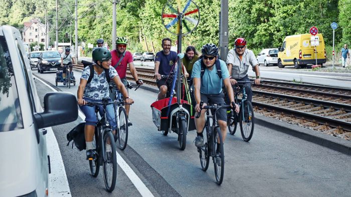 Zugeparkter Pop-up-Radweg in Kaltental: Radler fordern, dass die Stadt gegen Falschparker durchgreift