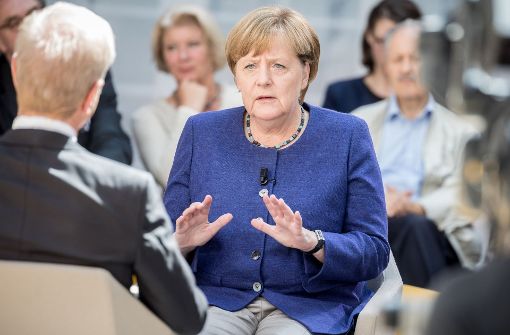 Bundeskanzlerin Angela Merkel (CDU) am Montag in Berlin bei der Aufzeichnung der Sendung „Forum Politik“ des Fernsehsenders Phönix. Foto: dpa