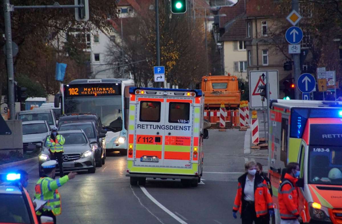 Weitere Bilder des Unfalls in Esslingen.