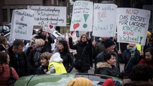 Für den beliebten Arzt gingen im Februar rund 150 Patienten auf die Straße. Foto: Lichtgut (Achim Zweygarth)