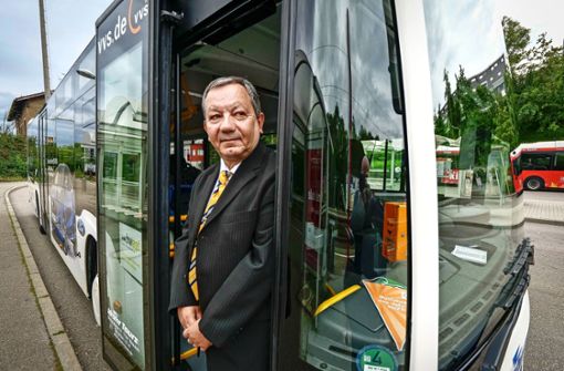 Bekommt beste Noten von seinen Fahrgästen: Busfahrer Christoforus Solakis. Foto: Simon Granville