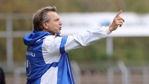 Horst Steffen, Trainer der Stuttgarter Kickers, kann sich über den 2:1-Erfolg seines Teams gegen Wehen Wiesbaden freuen. (Archivbild) Foto: Pressefoto Baumann