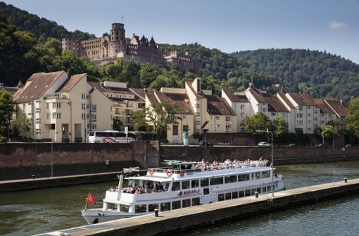 Keinen Koffer in Berlin, aber eine Akte in Hamburg – das gilt bald auch für Ausflugsdampfer in Heidelberg. Foto: imago images/Wilfried Wirth