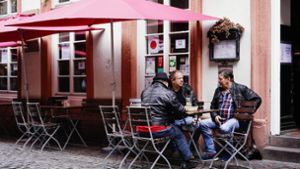 In Heidelberg traf man sich auf ein Bier. Foto: dpa/Uwe Anspach