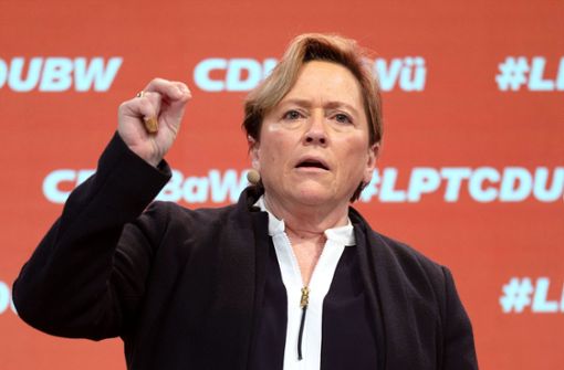 CDU-Spitzenkandidatin Susanne Eisenmann bei ihrer Rede auf dem digitalen CDU-Landesparteitag in Stuttgart Foto: AFP/MARIJAN MURAT