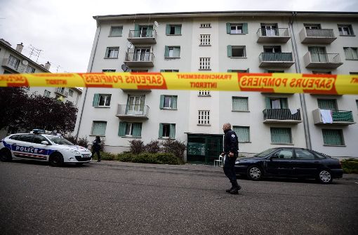 In Mulhouse brennt es in einem Wohnhaus. Dabei geht es wohl um vorsätzliche Brandstiftung. Foto: AFP